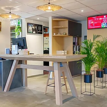 Ξενοδοχείο Ibis - Restaurant Λον