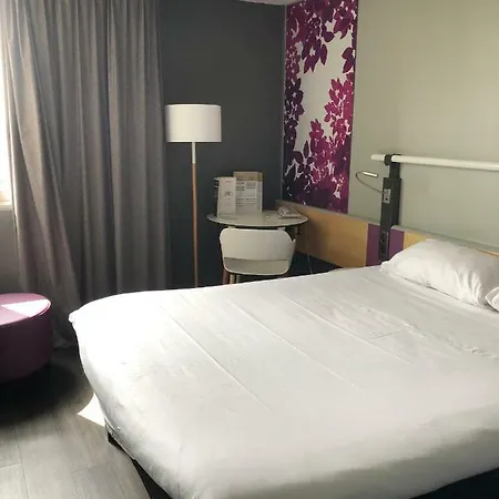 Ibis - Restaurant فندق لووْ